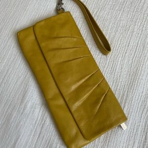 HOBO clutch